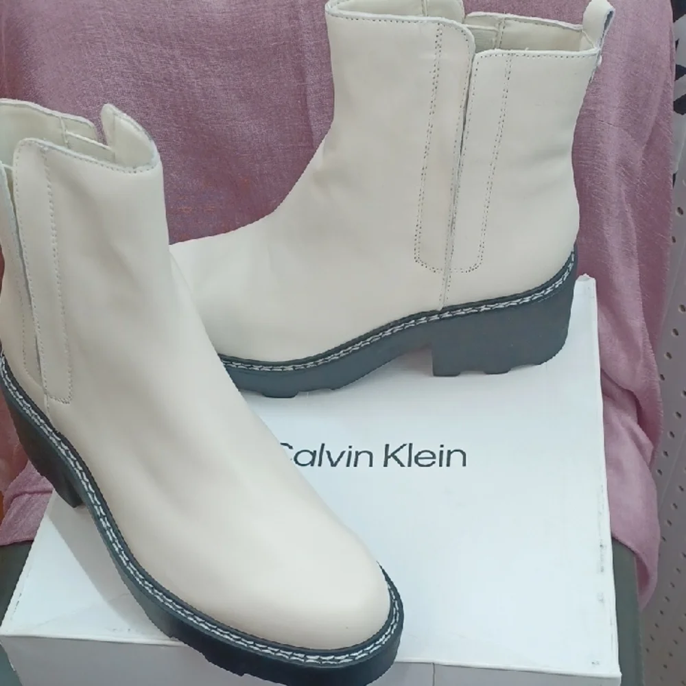 Calvin Klein Kcamina Leather NIB